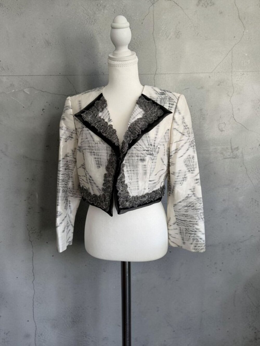 CAROLINA HERRERA Black White Printed Blazer Jacket Size 8